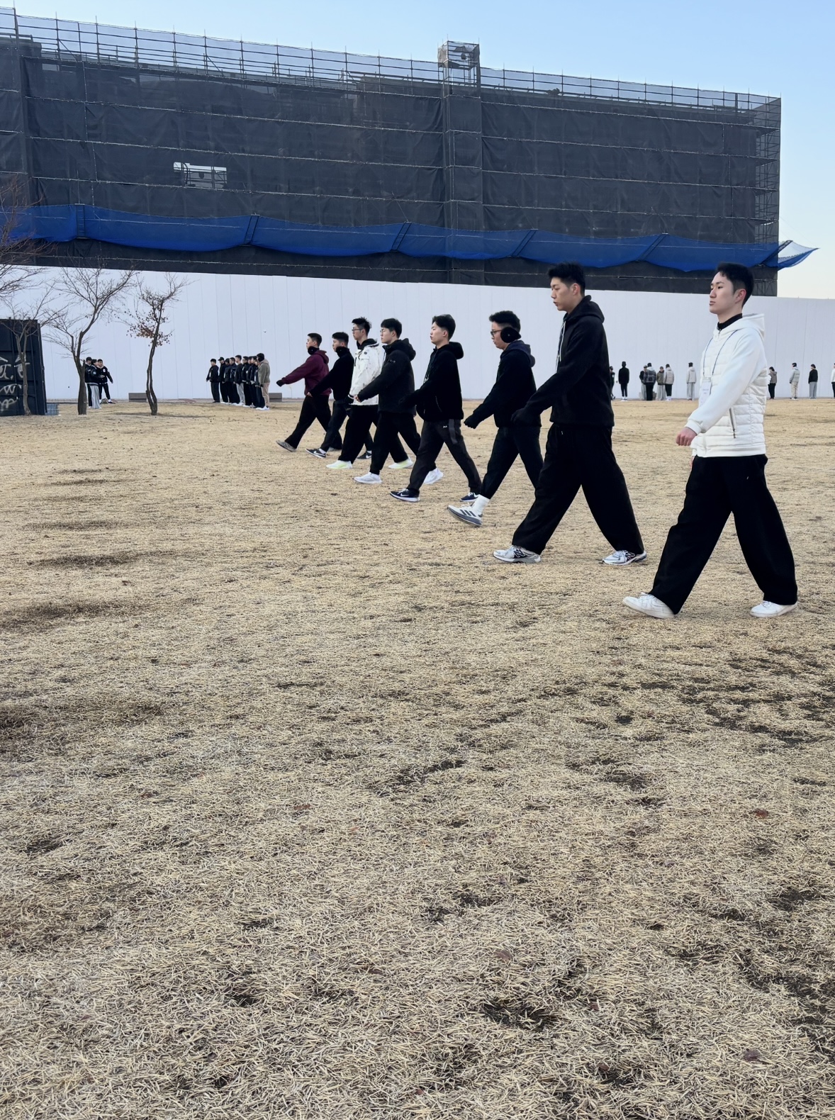 16기 기초교육 이동간 제식.jpg